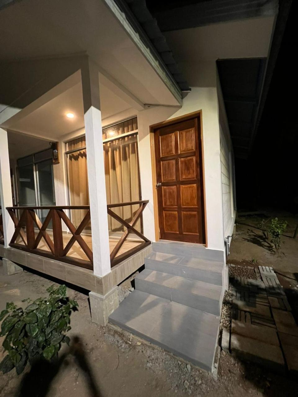Dumba Bay Tioman Hotell Kampung Genting Exteriör bild
