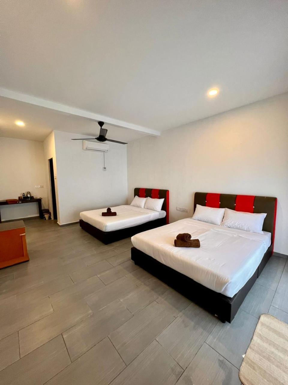 Dumba Bay Tioman Hotell Kampung Genting Rum bild