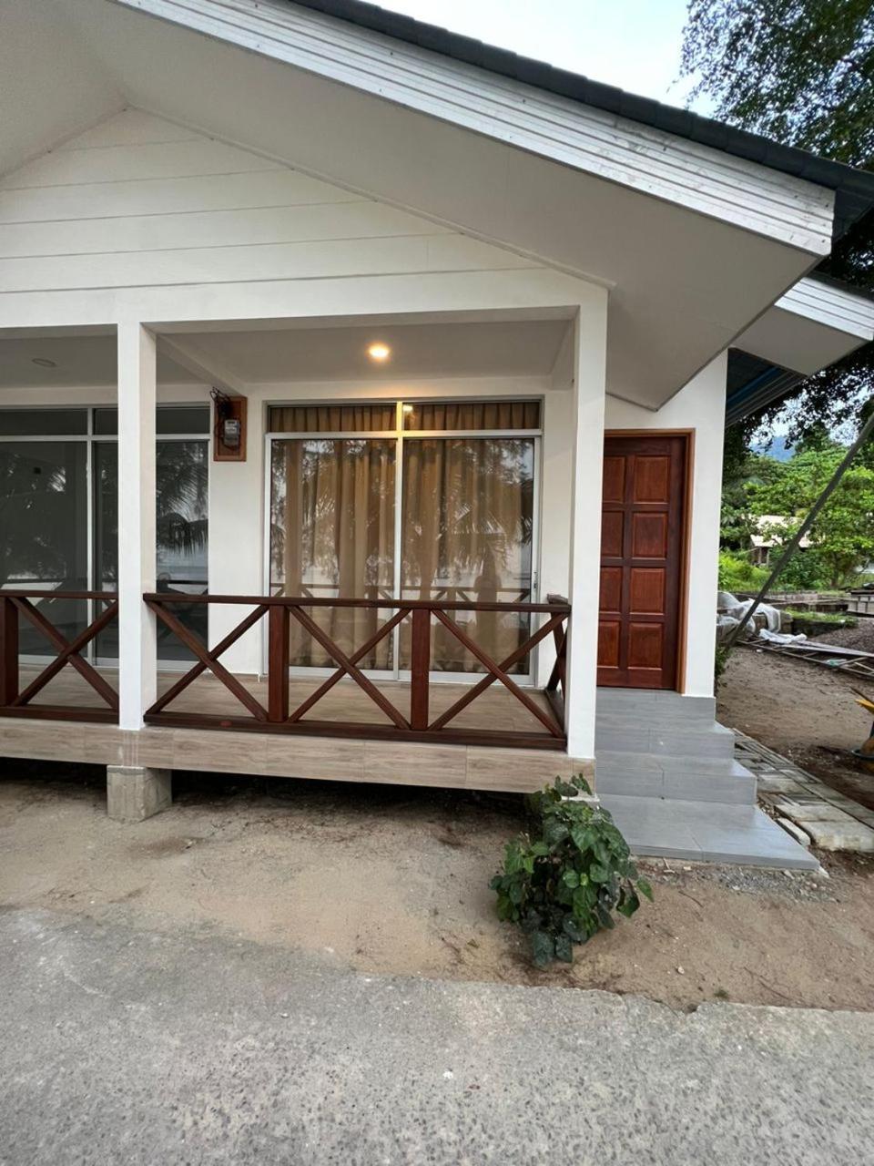 Dumba Bay Tioman Hotell Kampung Genting Exteriör bild