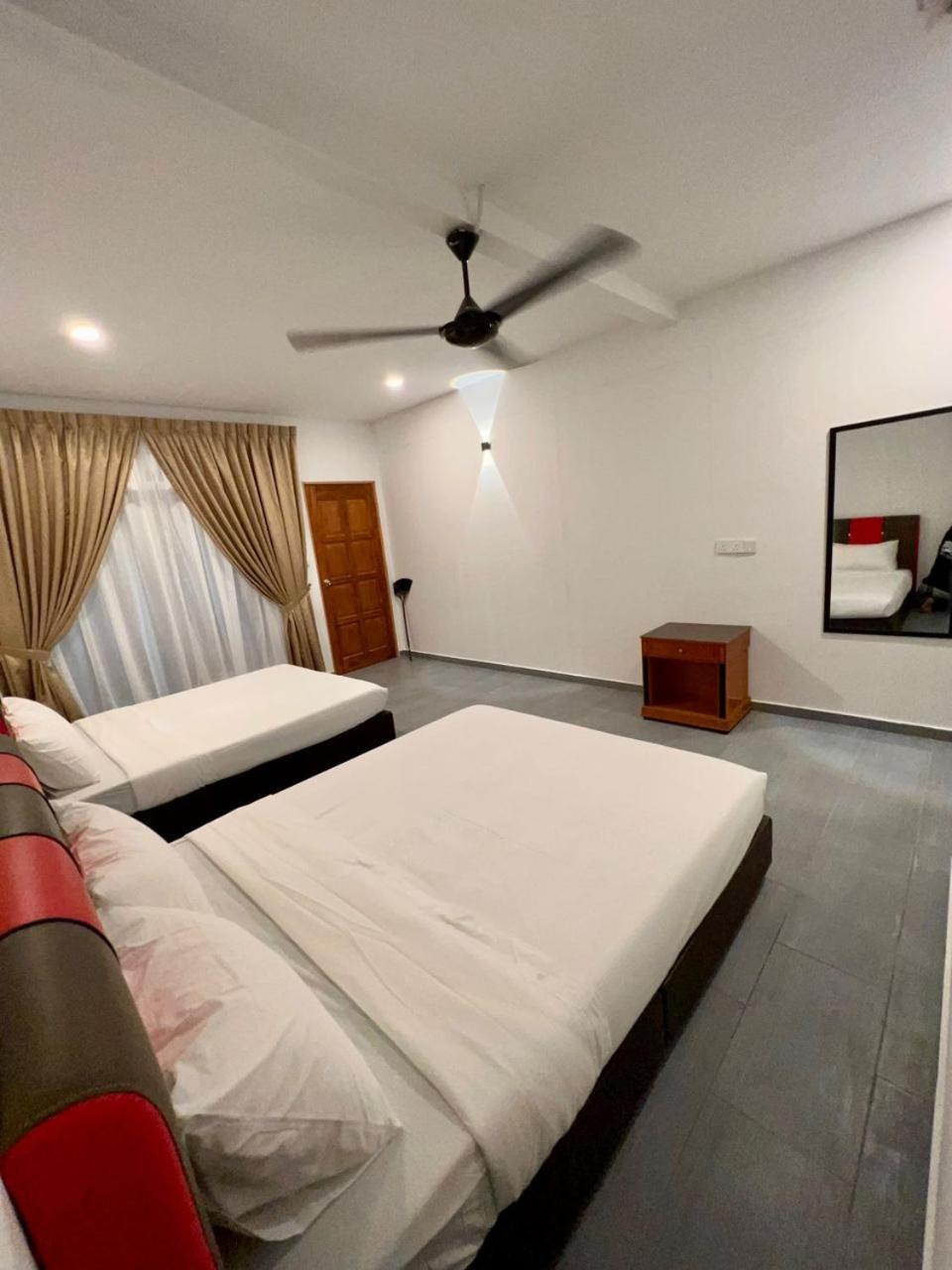Dumba Bay Tioman Hotell Kampung Genting Exteriör bild